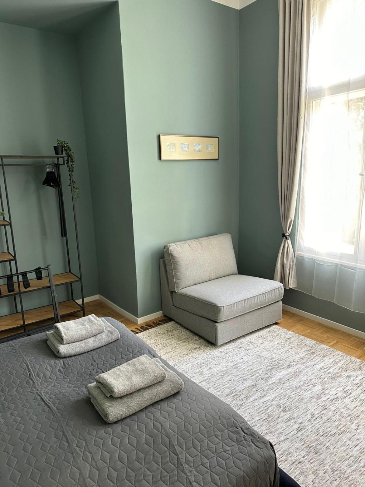Jomi Stays, Brandenburgische Strasse 16 - Wohnen Beim Kurfuerstendamm Privat bolig Berlin