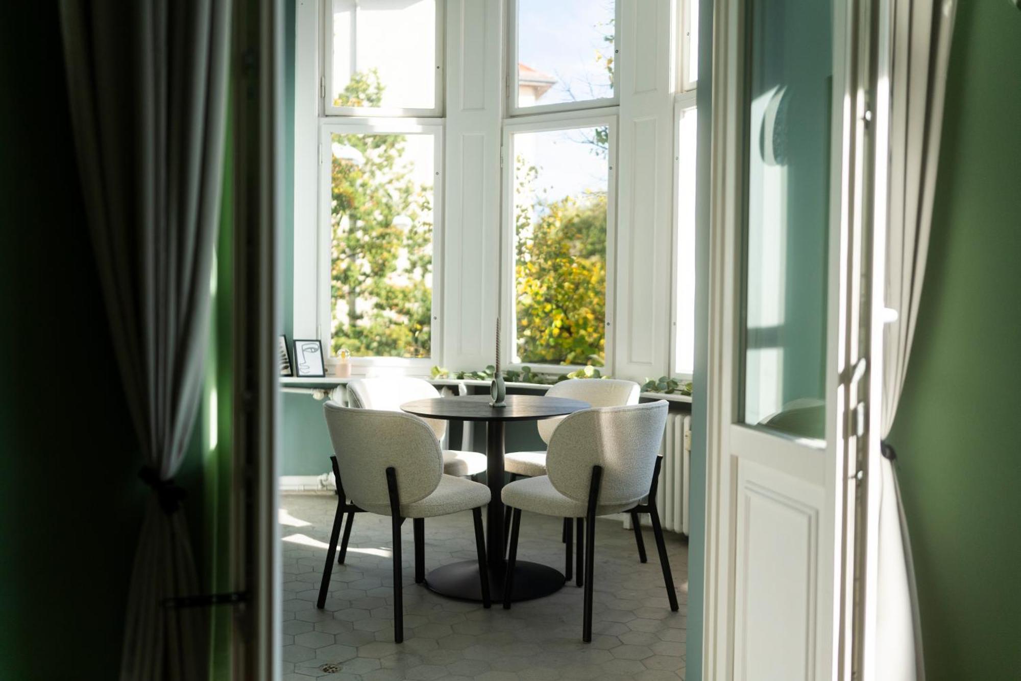 Séjour chez l'habitant Jomi Stays, Brandenburgische Strasse 16 - Wohnen Beim Kurfuerstendamm *