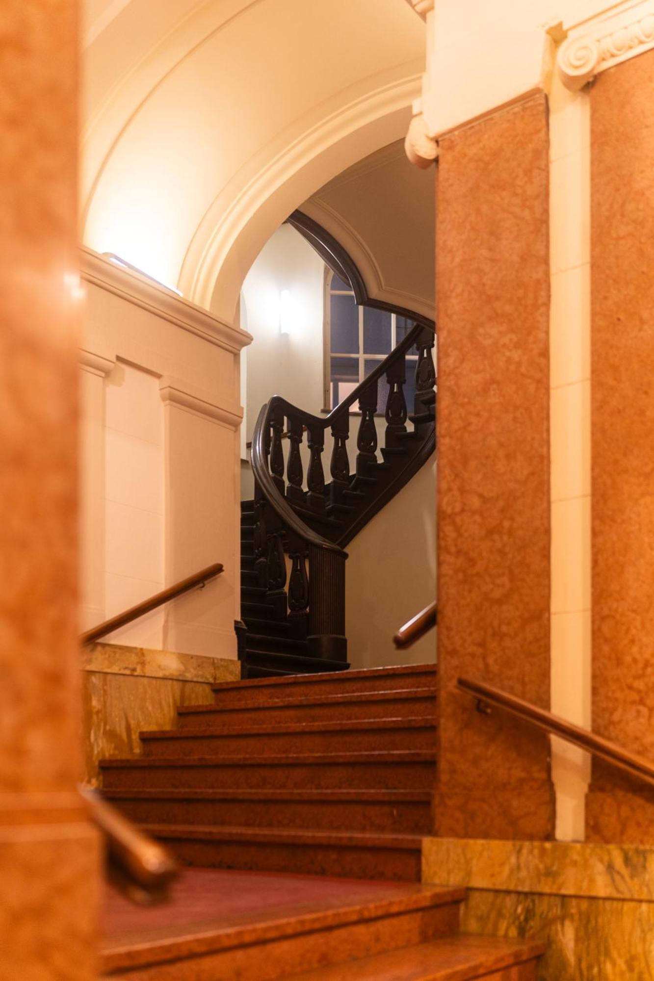 Jomi Stays, Brandenburgische Strasse 16 - Wohnen Beim Kurfuerstendamm Séjour chez l'habitant *