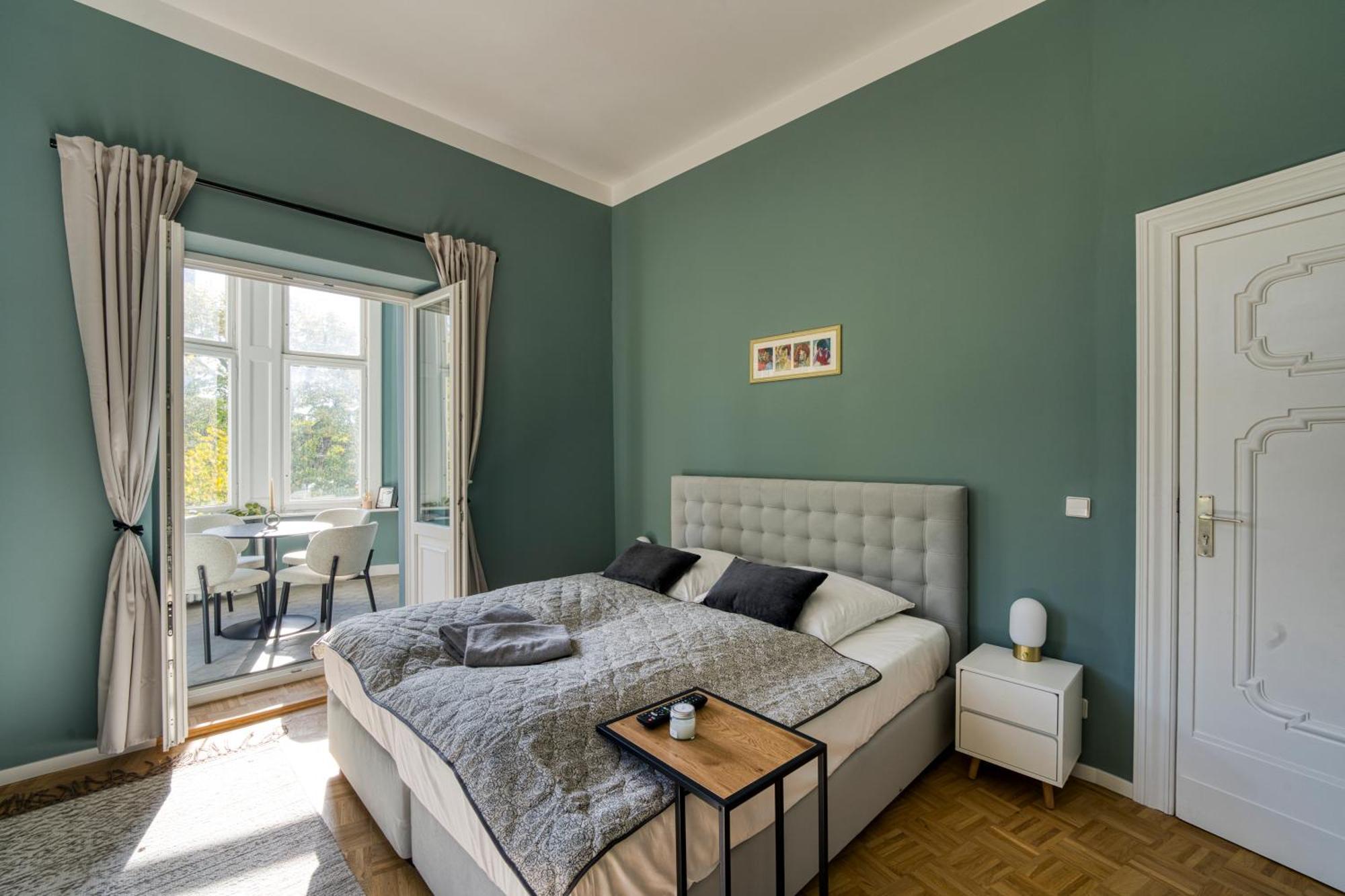 Jomi Stays, Brandenburgische Strasse 16 - Wohnen Beim Kurfuerstendamm Séjour chez l'habitant Berlin