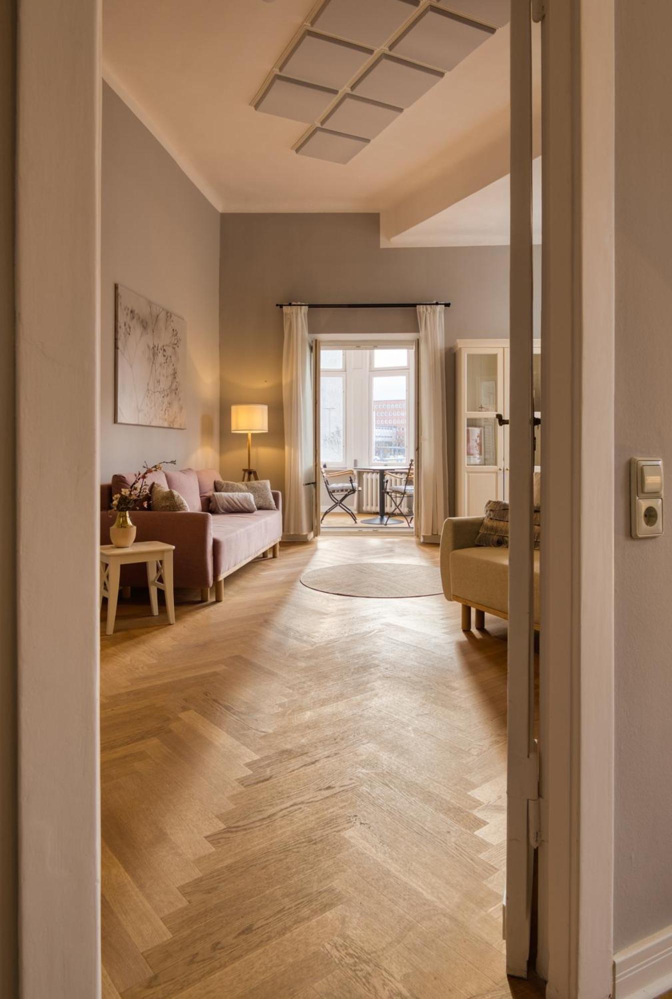 Jomi Stays, Brandenburgische Strasse 16 - Wohnen Beim Kurfuerstendamm Séjour chez l'habitant